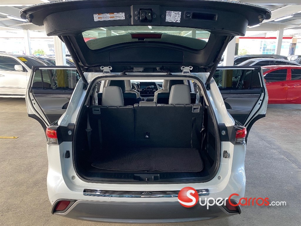 2022 Toyota Highlander Platinum — foto 8 / 12