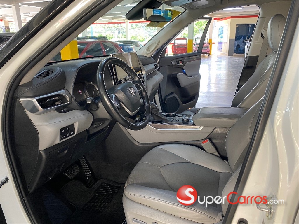 2022 Toyota Highlander Platinum — foto 10 / 12