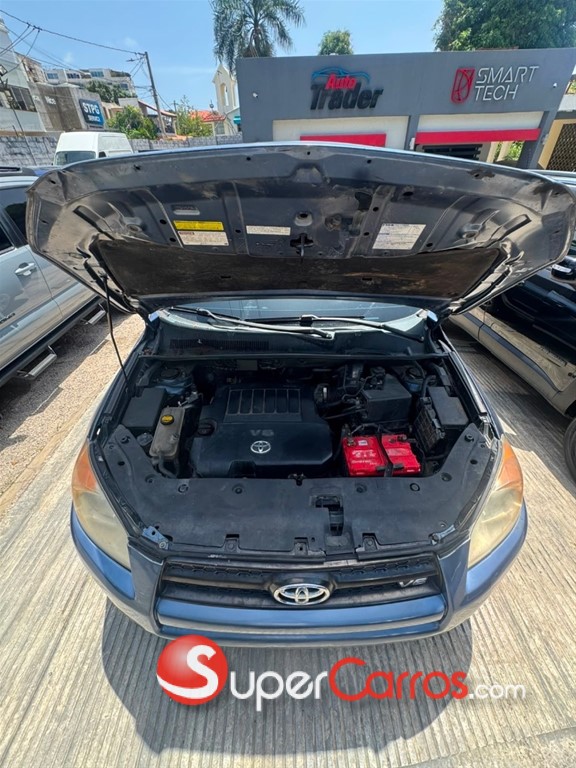 2010 Toyota RAV4 — foto 7 / 12