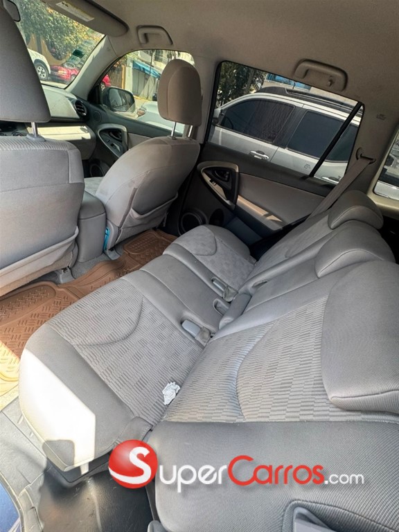 2010 Toyota RAV4 — foto 8 / 12