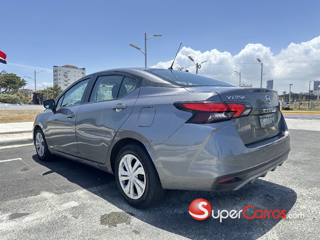 2021 Nissan Versa — foto 3 / 7