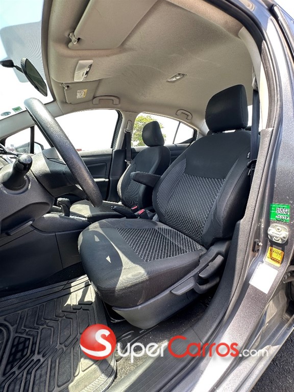 2021 Nissan Versa — foto 6 / 7