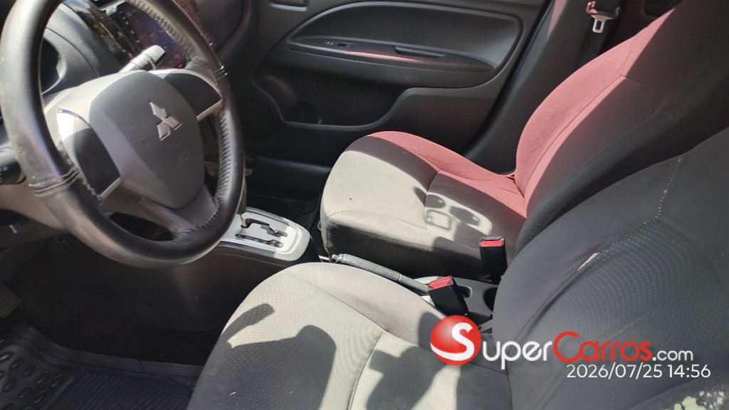 2017 Mitsubishi Motors Mirage G4 — foto 8 / 12