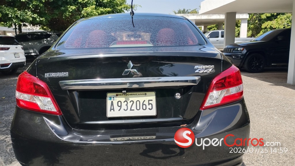 2017 Mitsubishi Motors Mirage G4 — foto 9 / 12