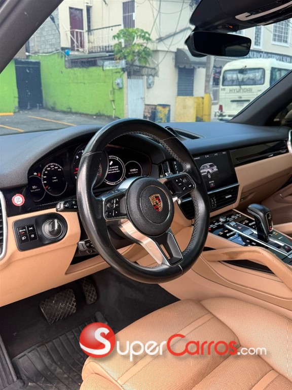 2020 Porsche Cayenne — foto 8 / 12
