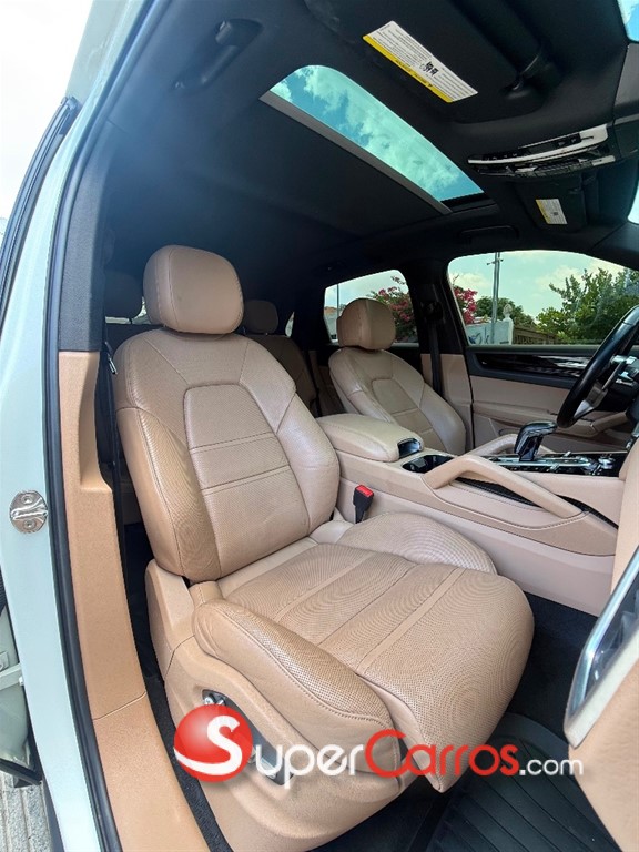 2020 Porsche Cayenne — foto 9 / 12