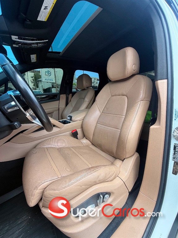 2020 Porsche Cayenne — foto 10 / 12