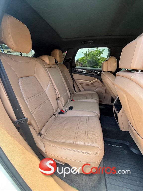 2020 Porsche Cayenne — foto 12 / 12