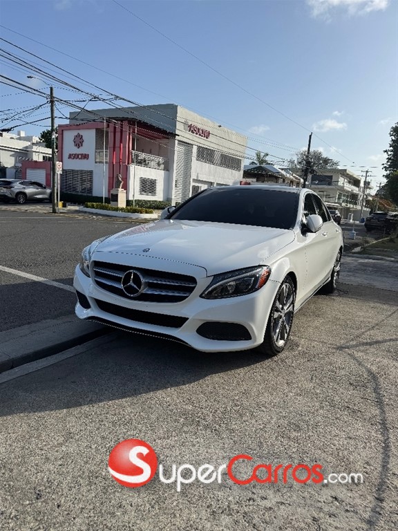 2017 Mercedes-Benz Clase C 300