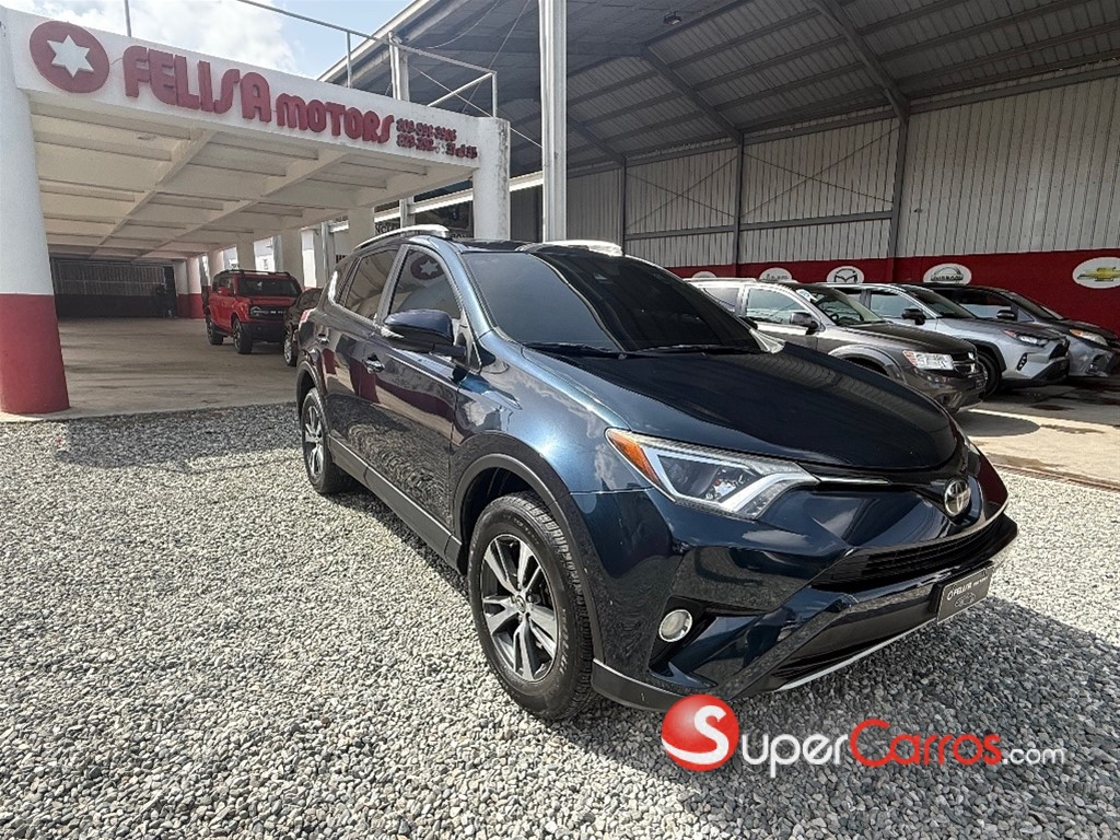 2018 Toyota RAV4 XLE PLUS — foto 8 / 12