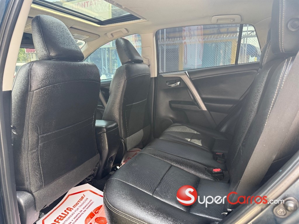 2018 Toyota RAV4 XLE PLUS — foto 11 / 12