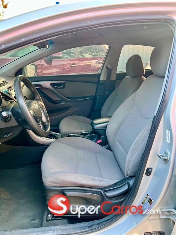 2016 Hyundai Elantra — foto 5 / 9