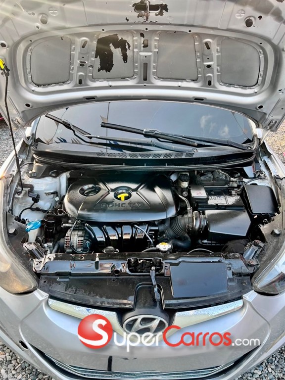 2016 Hyundai Elantra — foto 7 / 9