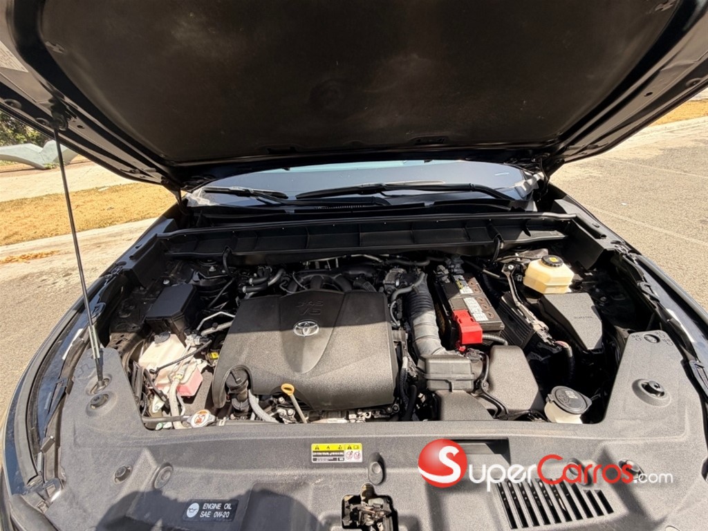 2020 Toyota Highlander L — foto 7 / 12