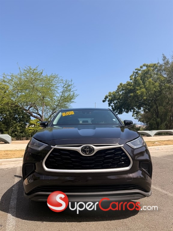 2020 Toyota Highlander L — foto 8 / 12
