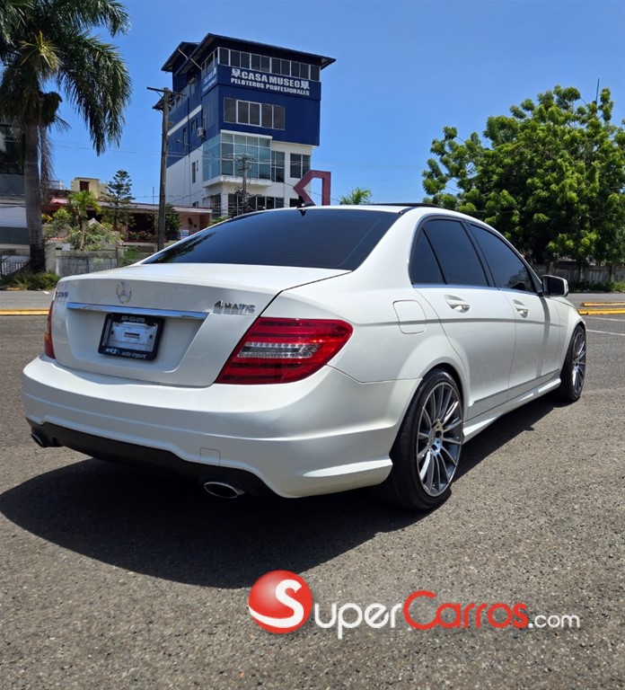 2012 Mercedes-Benz Clase C 300 AMG 4Matic — foto 6 / 11