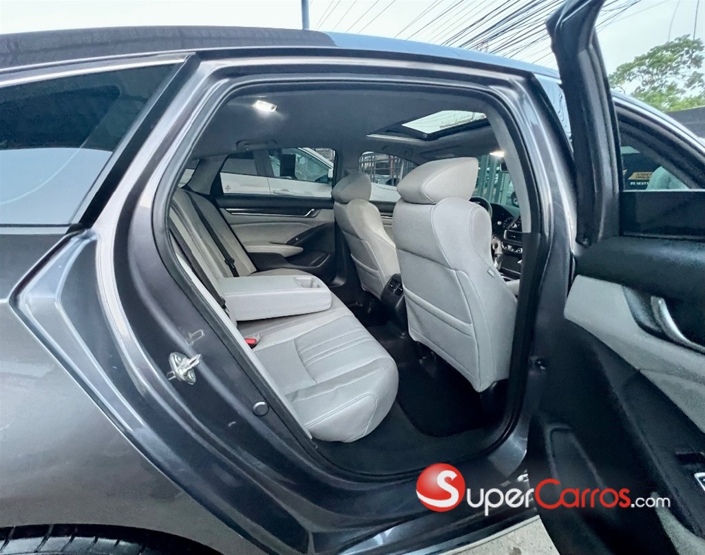 2018 Honda Accord EXL — foto 9 / 12