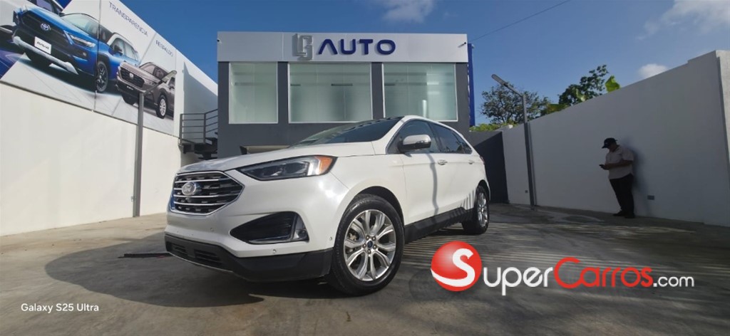 2020 Ford EDGE Titanium