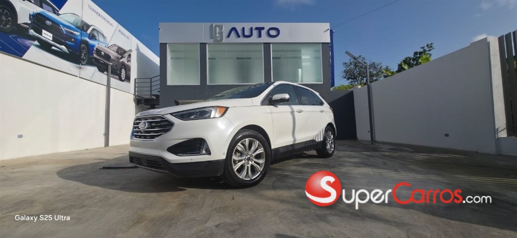 2020 Ford EDGE Titanium — foto 4 / 10