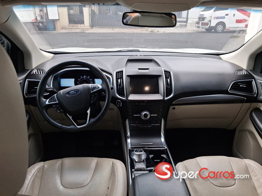 2020 Ford EDGE Titanium — foto 9 / 10
