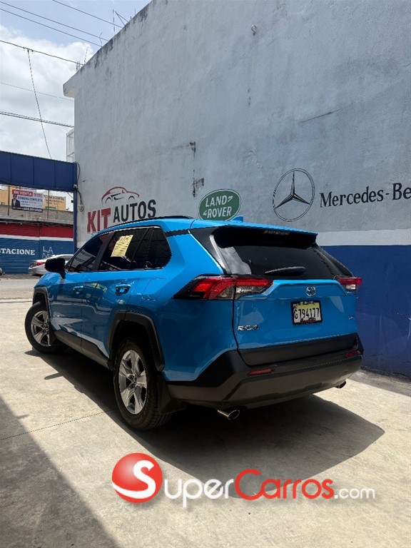 2019 Toyota RAV4 XLE — foto 4 / 10