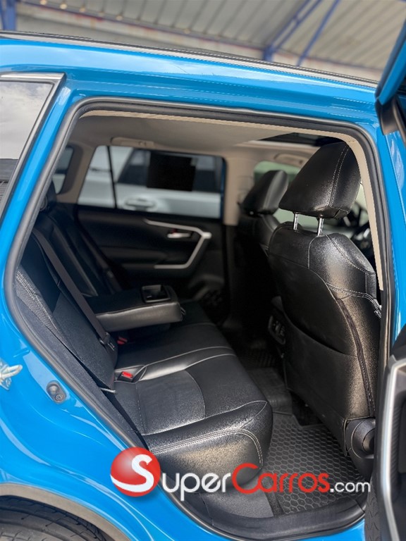 2019 Toyota RAV4 XLE — foto 7 / 10