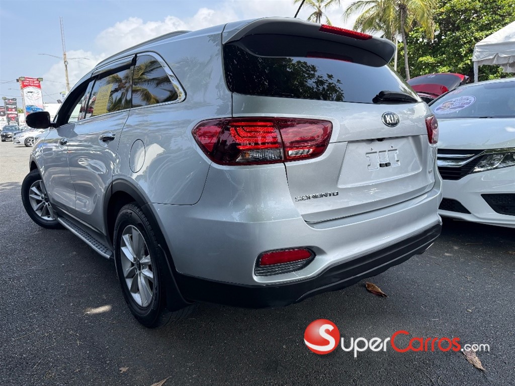 2020 Kia Sorento LX — foto 2 / 5