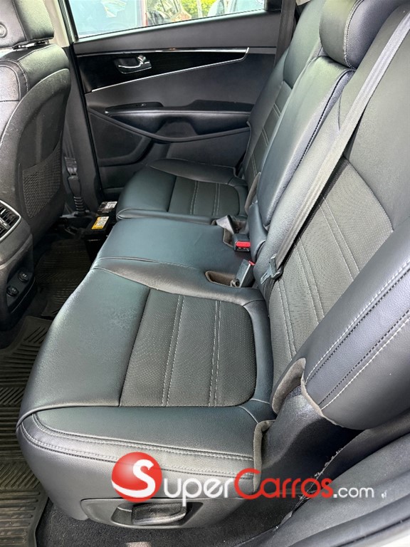 2020 Kia Sorento LX — foto 5 / 5