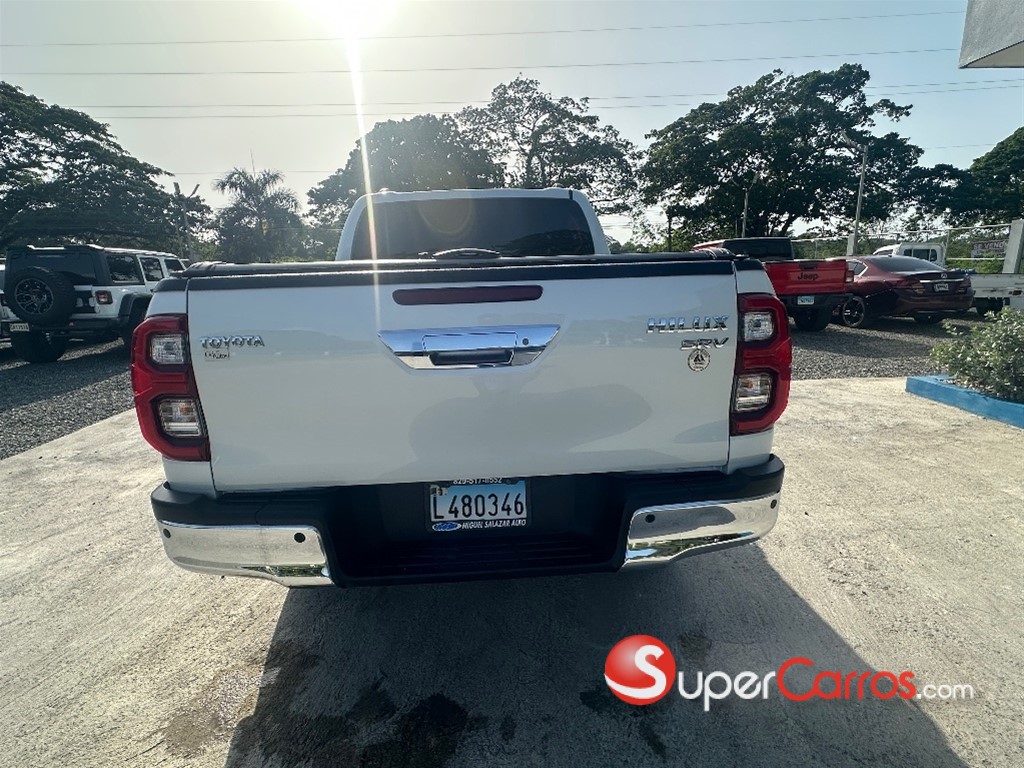 2023 Toyota Hilux Limited TSS — foto 6 / 12