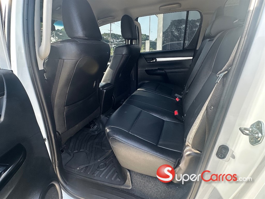 2023 Toyota Hilux Limited TSS — foto 9 / 12