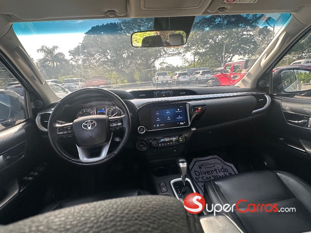 2023 Toyota Hilux Limited TSS — foto 10 / 12
