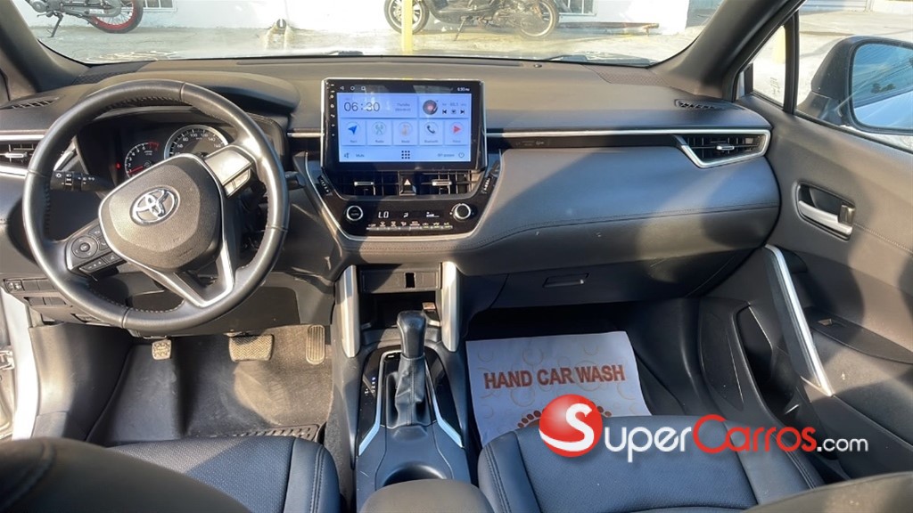 2023 Toyota Corolla Cross — foto 2 / 8