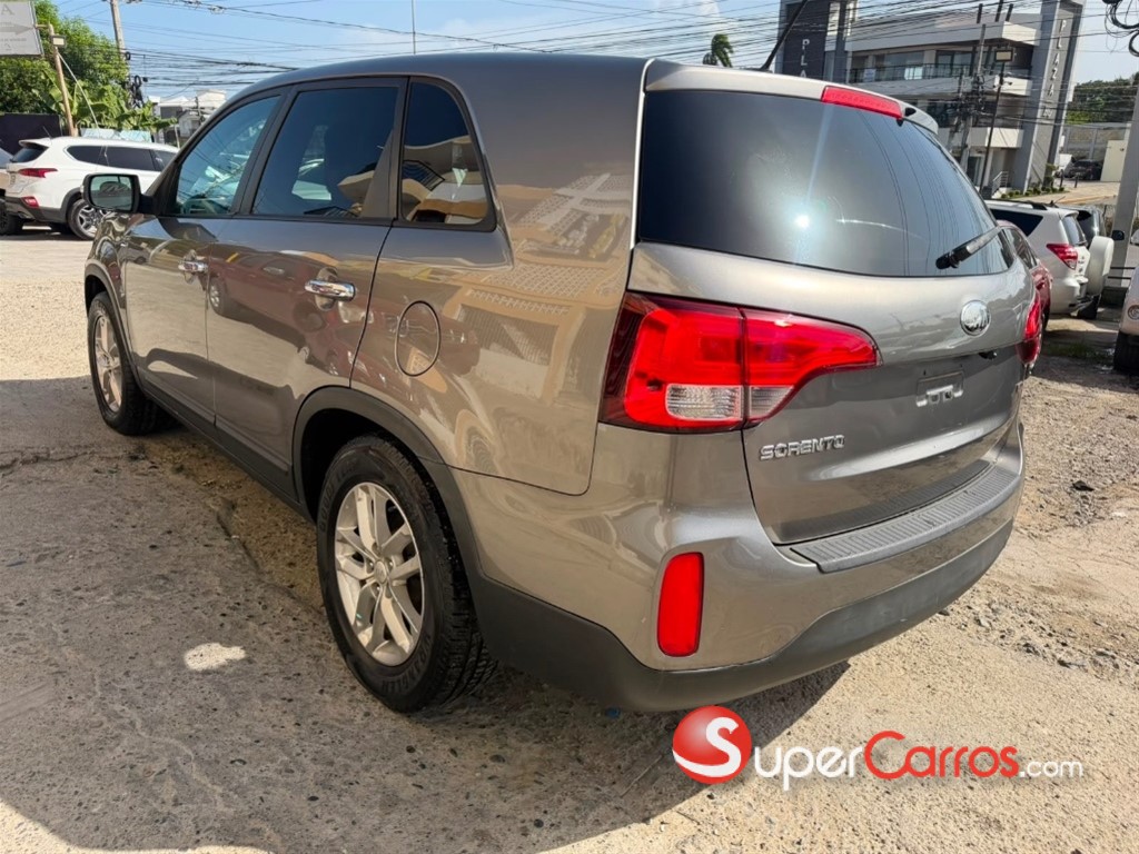 2014 Kia Sorento — foto 5 / 12