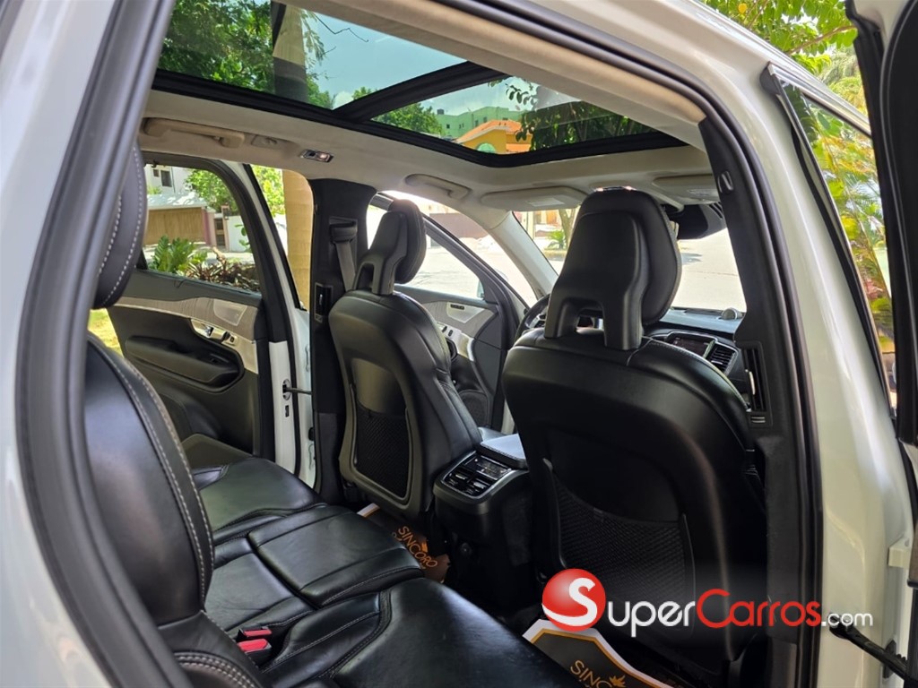 2021 Volvo XC90 Inscription T6 — foto 11 / 12