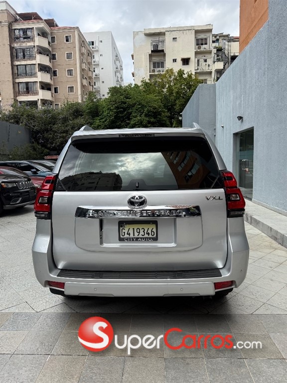 2018 Toyota Land Cruiser Prado VXL — foto 7 / 9