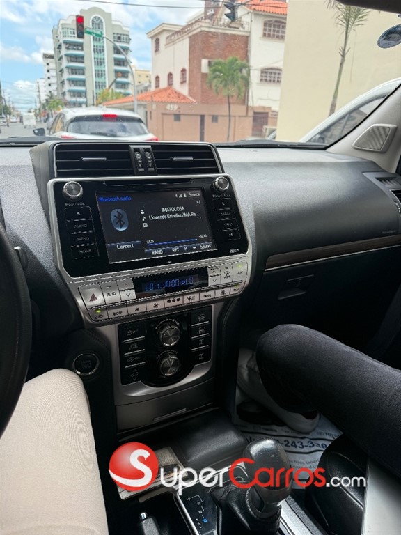 2018 Toyota Land Cruiser Prado VXL — foto 8 / 9