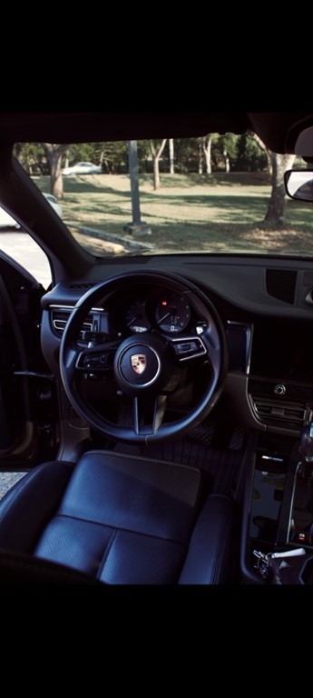 2024 Porsche Macan — foto 8 / 11