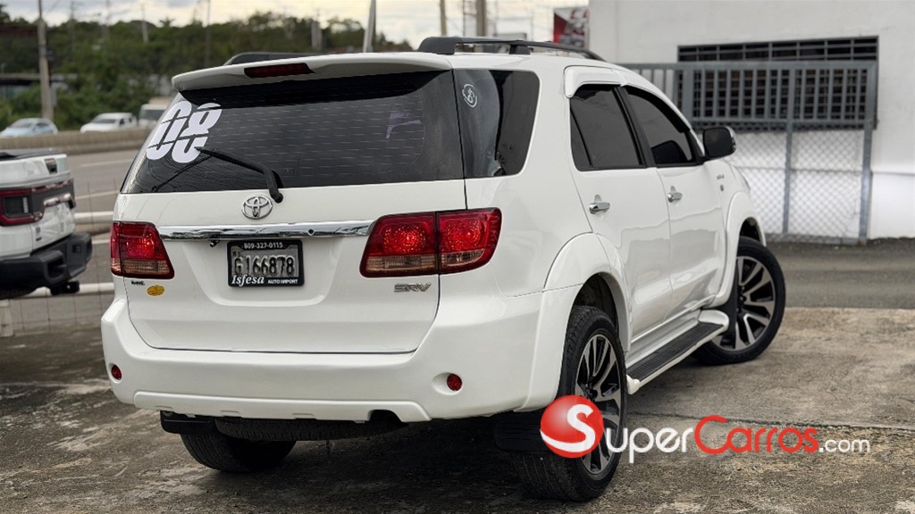 2008 Toyota Fortuner — foto 6 / 10