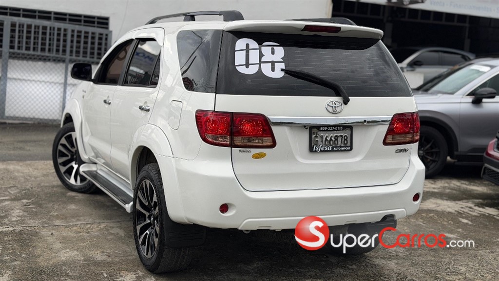 2008 Toyota Fortuner — foto 7 / 10