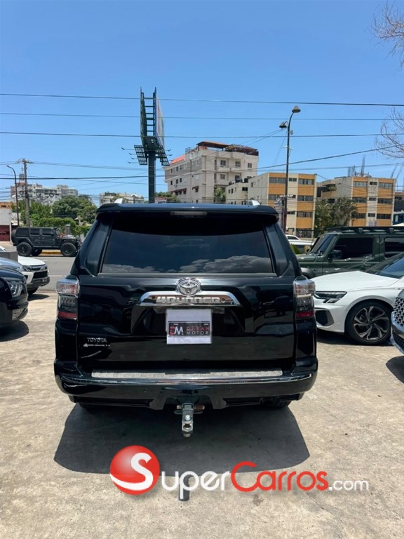 2020 Toyota 4 Runner Limited — foto 9 / 11