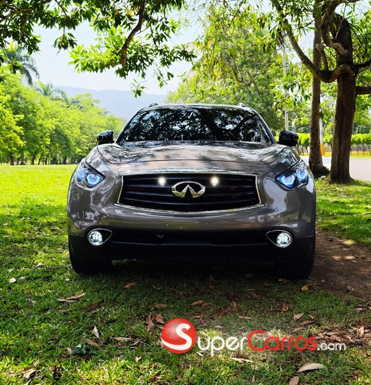 2015 Infiniti QX-70 — foto 2 / 10