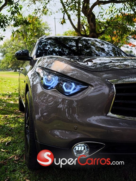 2015 Infiniti QX-70 — foto 3 / 10
