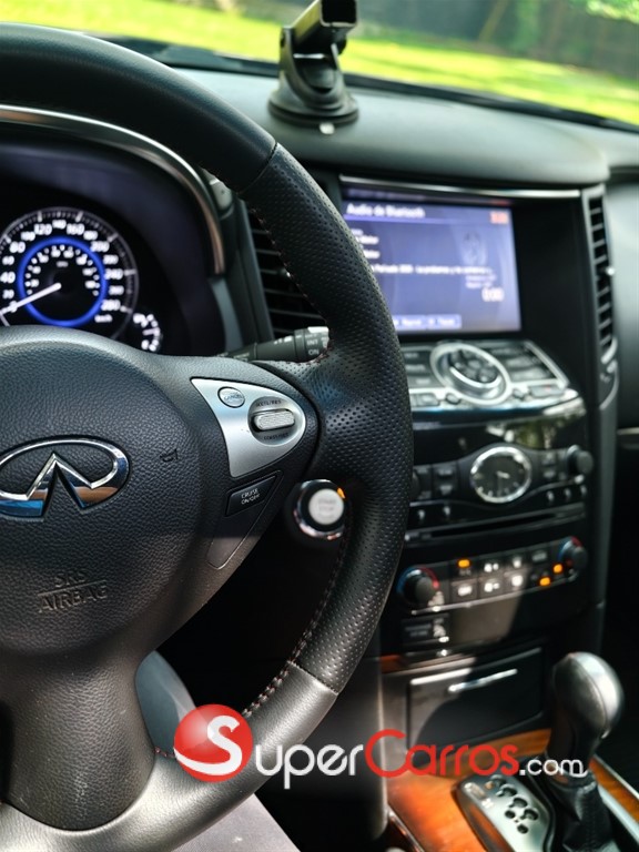 2015 Infiniti QX-70 — foto 5 / 10