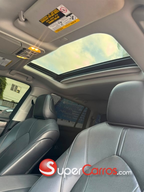 2021 Toyota Highlander Limited — foto 10 / 12