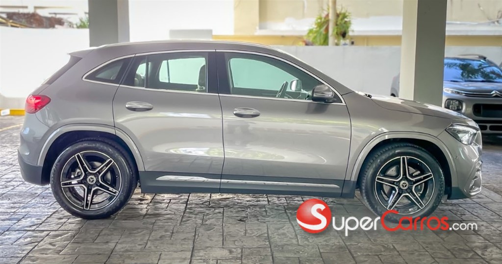 2025 Mercedes-Benz Clase GLA 200 — foto 3 / 12