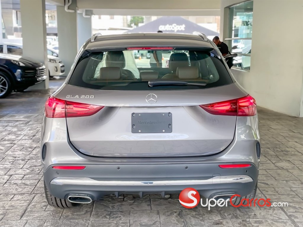 2025 Mercedes-Benz Clase GLA 200 — foto 5 / 12