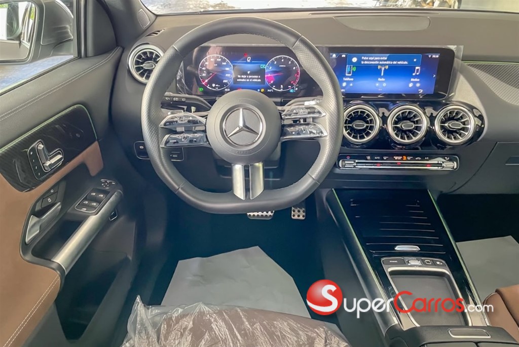 2025 Mercedes-Benz Clase GLA 200 — foto 8 / 12