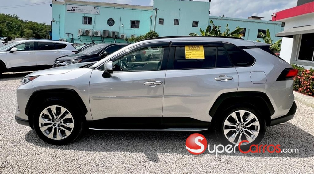 2020 Toyota RAV4 Limited — foto 5 / 9