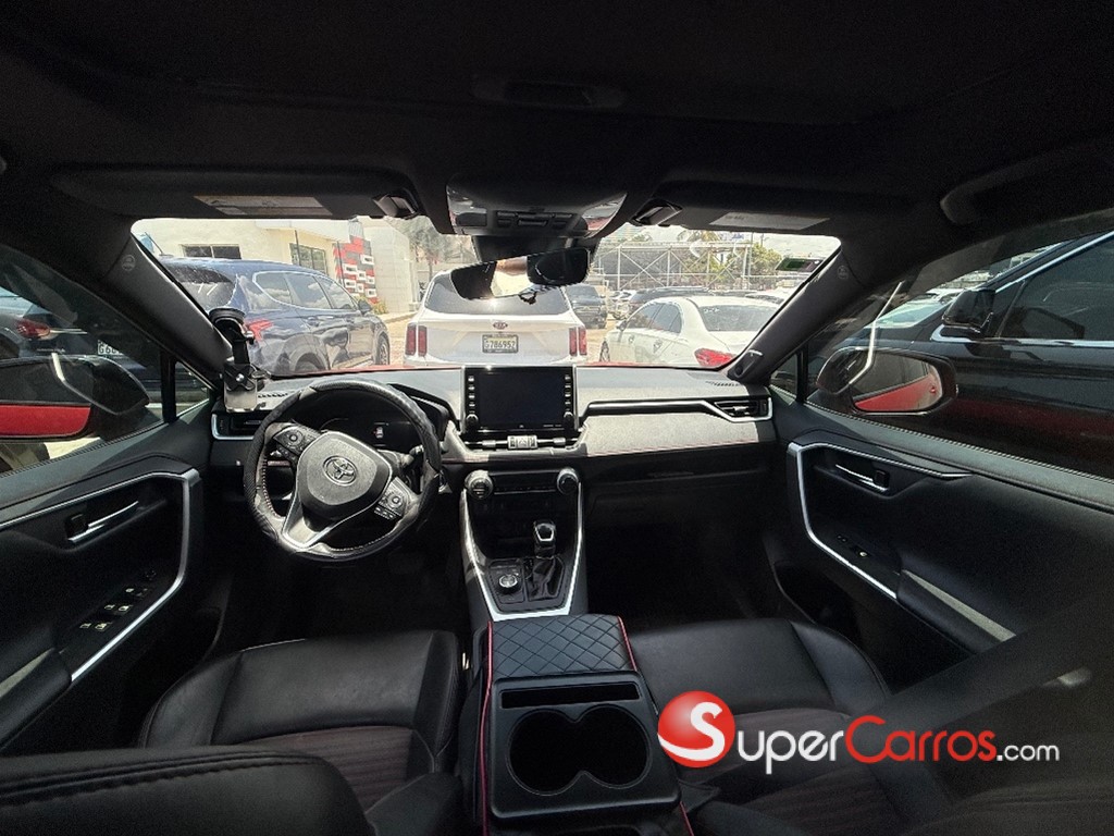 2021 Toyota RAV4 XSE Hybrid Sport — foto 3 / 5