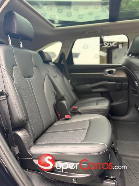 2022 Kia Sorento SX — foto 8 / 9